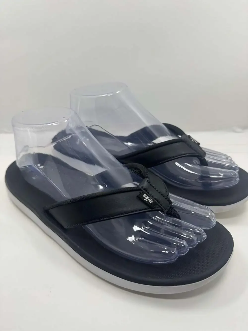 Nike Bella Kai Women's Flip Flop Sandals Black/White AO3622-002